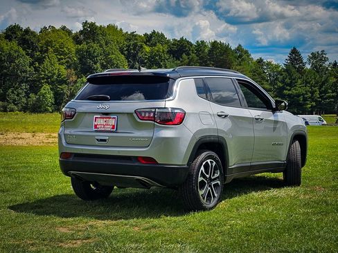 Used 2023 Jeep Compass Limited AWD/4WD image 4