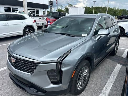Certified 2024 Cadillac XT4 Premium Luxury AWD/4WD image 5