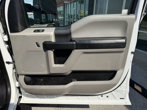 Used 2017 Ford F450 XL w/ Power Equipment Group image 22