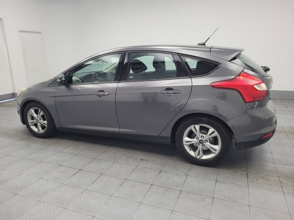 Used 2014 Ford Focus SE w/ SE Winter Package FWD image 3