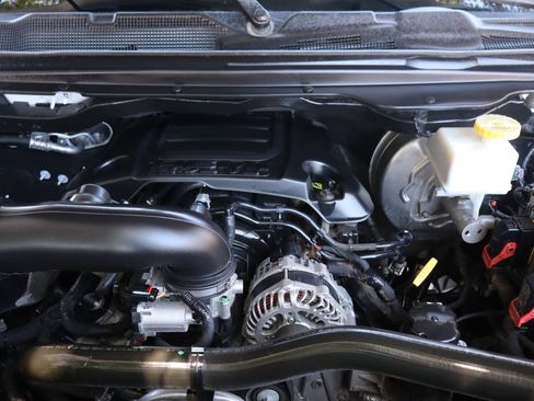 Used 2019 RAM 1500 Limited AWD/4WD image 39