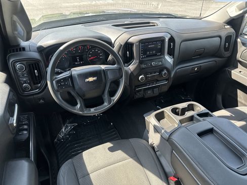 Certified 2019 Chevrolet Silverado 1500 Custom w/ Custom Convenience Package AWD/4WD image 6