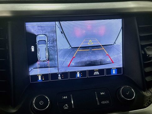 Certified 2022 GMC Acadia SLT w/ Elevation Edition FWD image 14