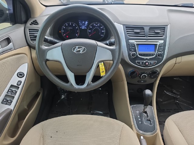 Used 2012 Hyundai Accent GLS FWD image 8
