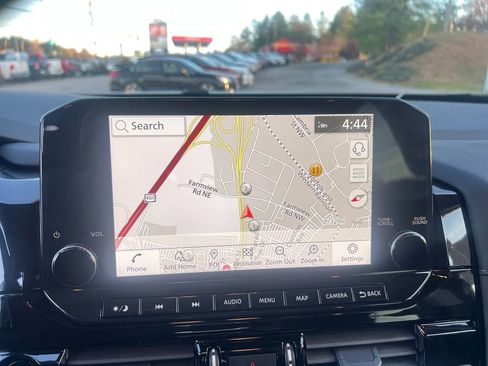 New 2025 Nissan Pathfinder SL w/ Lighting Package (N92) image 20