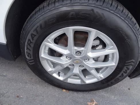 Used 2024 Chevrolet Equinox LT image 22