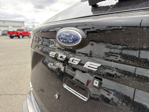 Used 2024 Ford Edge SEL image 32