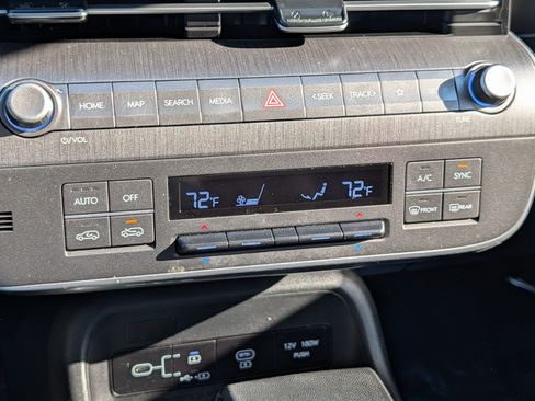 Certified 2024 Hyundai Kona SEL AWD/4WD image 23