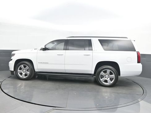 Used 2019 Chevrolet Suburban LT image 2