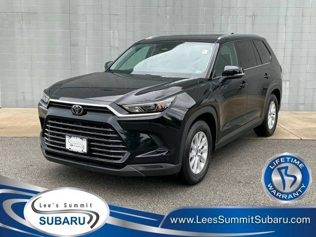 Used 2025 Toyota Grand Highlander AWD image 1