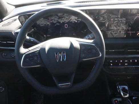 New 2026 Buick Envista Avenir image 9