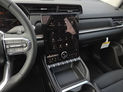 New 2026 GMC Terrain Denali w/ LPO, Floor Liner Package image 37