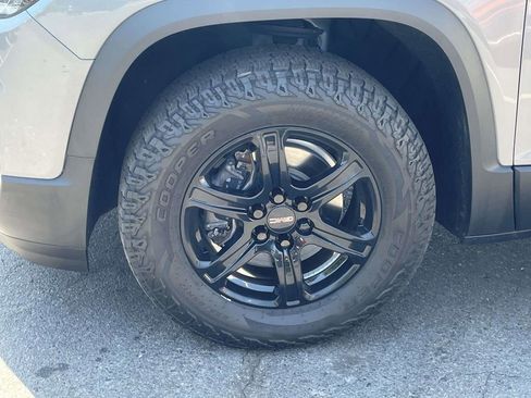 Used 2021 GMC Acadia AT4 w/ Technology Package AWD/4WD image 16