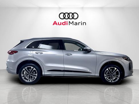 Used 2025 Audi Q5 Premium w/ Convenience Package AWD/4WD image 6