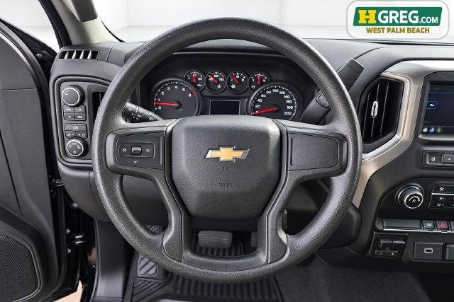 Used 2019 Chevrolet Silverado 1500 Custom w/ Custom Convenience Package AWD/4WD image 13