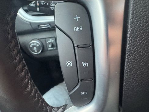 Used 2015 Chevrolet Traverse LT w/ Style and Technology Package image 17