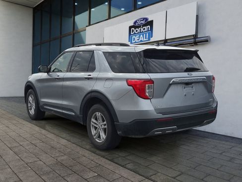 Used 2023 Ford Explorer XLT w/ Equipment Group 202A image 2