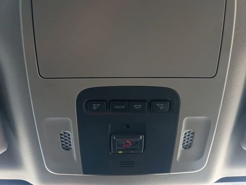 Used 2023 Toyota Camry XSE FWD image 7