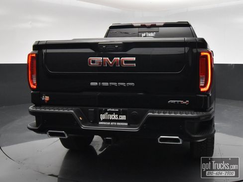 Used 2023 GMC Sierra 1500 AT4 w/ Technology Package AWD/4WD image 6