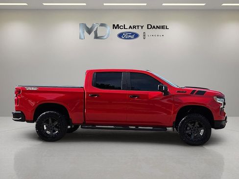 Used 2024 Chevrolet Silverado 1500 LT Trail Boss w/ LT Trail Boss Premium Package AWD/4WD image 6