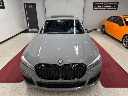 Used 2020 BMW 750i xDrive w/ Luxury Rear Seating Package AWD/4WD image 6