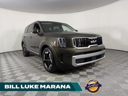 Used 2023 Kia Telluride EX w/ EX Captain's Chair Package