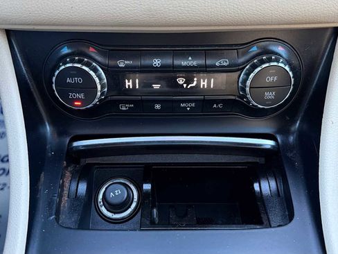 Used 2018 Mercedes-Benz GLA 250 4MATIC image 23