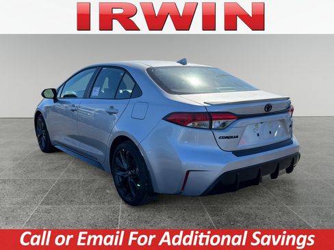 New 2026 Toyota Corolla SE image 3