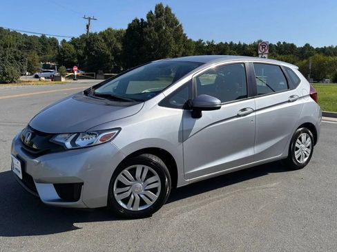 Used 2017 Honda Fit LX image 2