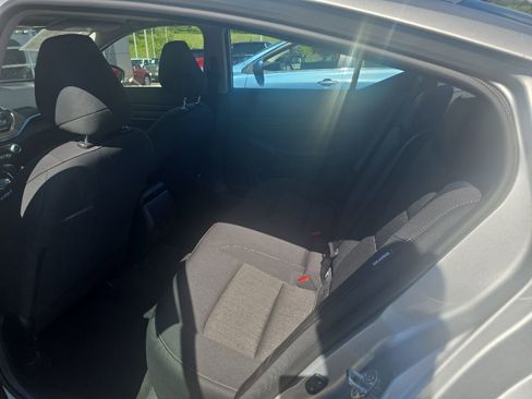 Used 2024 Nissan Altima 2.5 SV AWD/4WD image 5