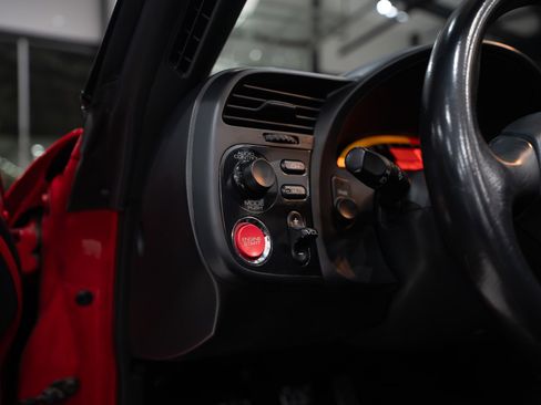Used 2004 Honda S2000 image 13