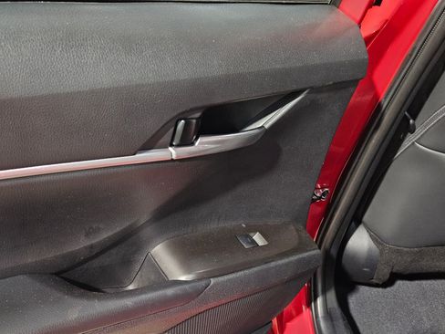 Used 2023 Toyota Camry SE image 33