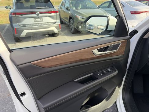 New 2026 Volkswagen Atlas SE image 10