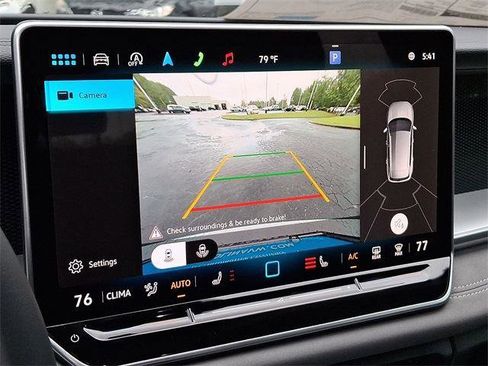 New 2025 Volkswagen Tiguan SE image 15