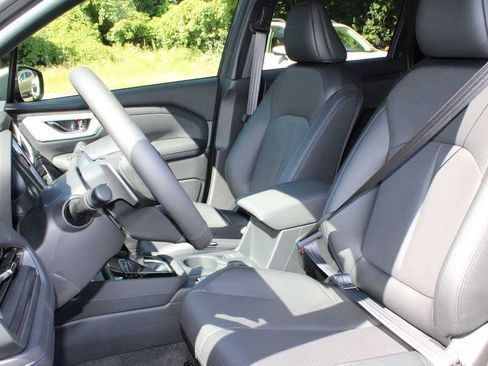 Used 2025 Subaru Forester Limited image 18