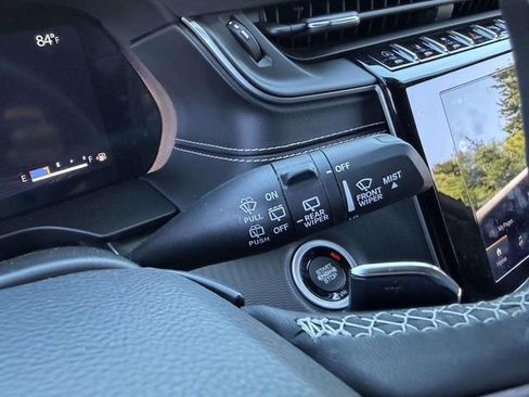 Used 2023 Jeep Grand Cherokee L Laredo AWD/4WD image 29