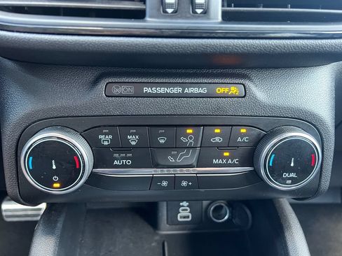 Used 2024 Ford Escape ST-Line FWD image 4