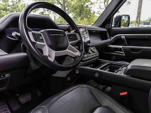 Used 2022 Land Rover Defender 110 XS Edition image 7