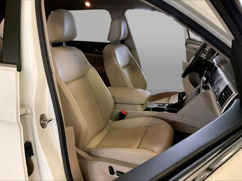 Used 2019 Volkswagen Atlas SEL FWD image 8