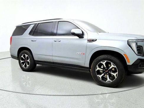 Used 2025 GMC Yukon AT4 w/ AT4 Premium Plus Package AWD/4WD image 3
