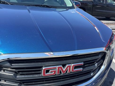 Used 2020 GMC Terrain SLE w/ LPO, Cargo Package image 1