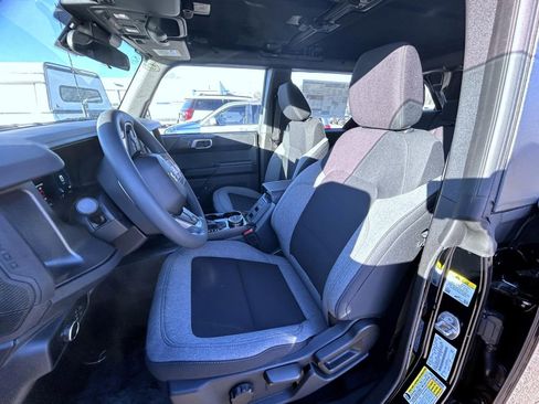 New 2025 Ford Bronco 4-Door image 10