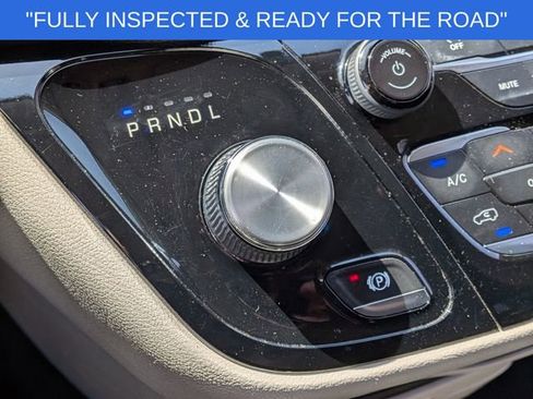Used 2020 Chrysler Pacifica Touring FWD image 24