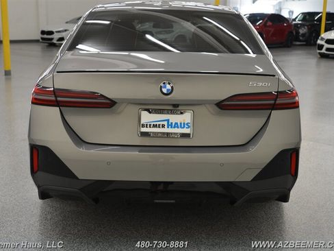 Used 2024 BMW 530i w/ M Sport Package image 10