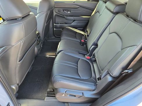 New 2026 Honda Pilot Touring image 8