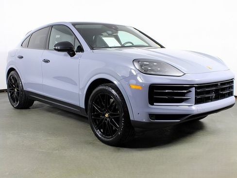 Certified 2024 Porsche Cayenne Coupe image 9