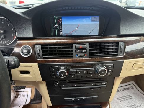 Used 2011 BMW 328i xDrive Sedan AWD/4WD image 15