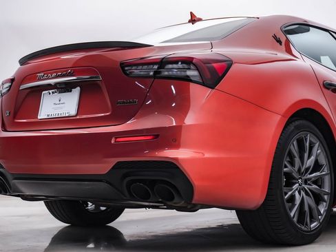 Certified 2022 Maserati Ghibli Modena Q4 image 12