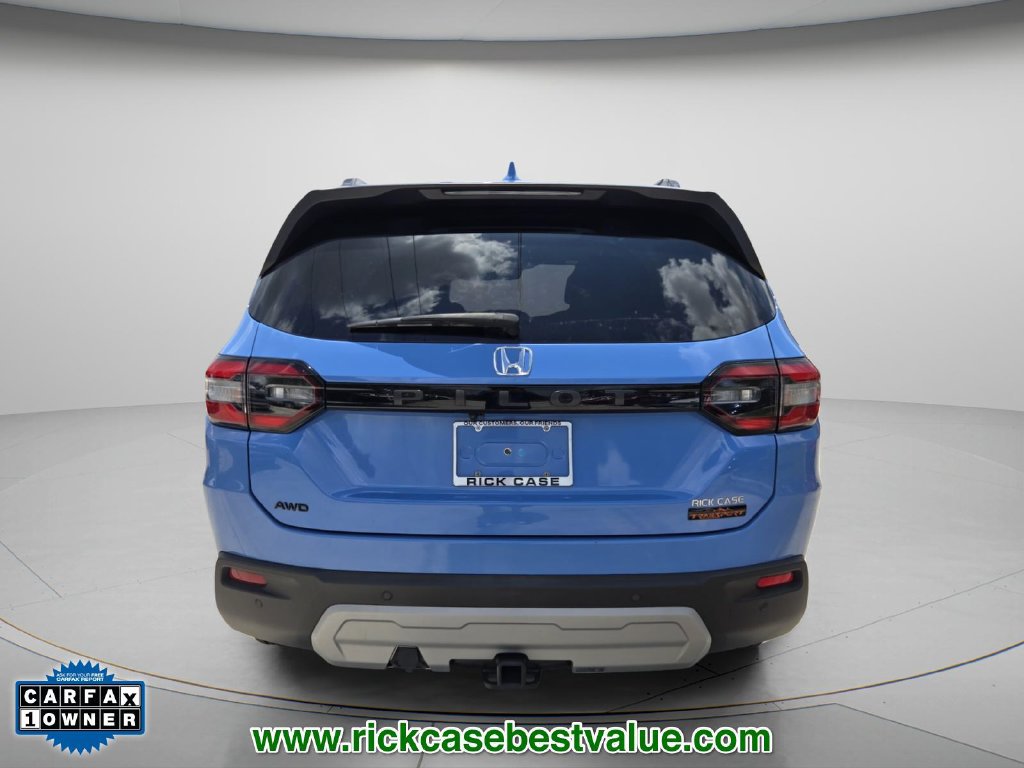 Used 2024 Honda Pilot TrailSport image 6