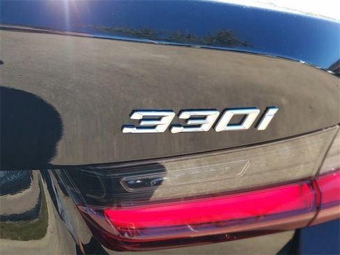 Used 2025 BMW 330i Sedan image 5